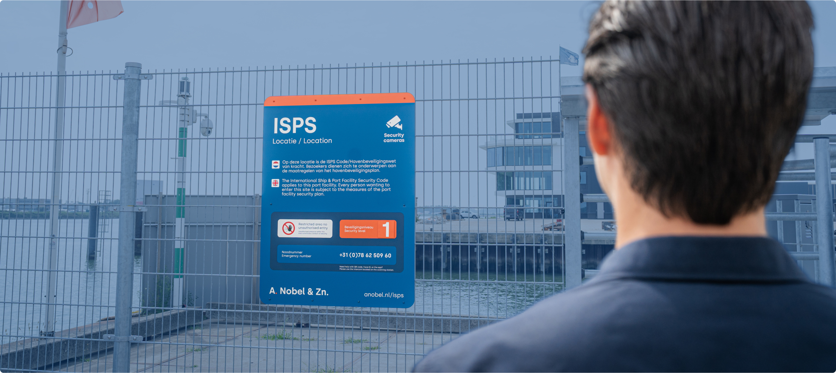Autonome terminals met hekwerken en toegangspoorten